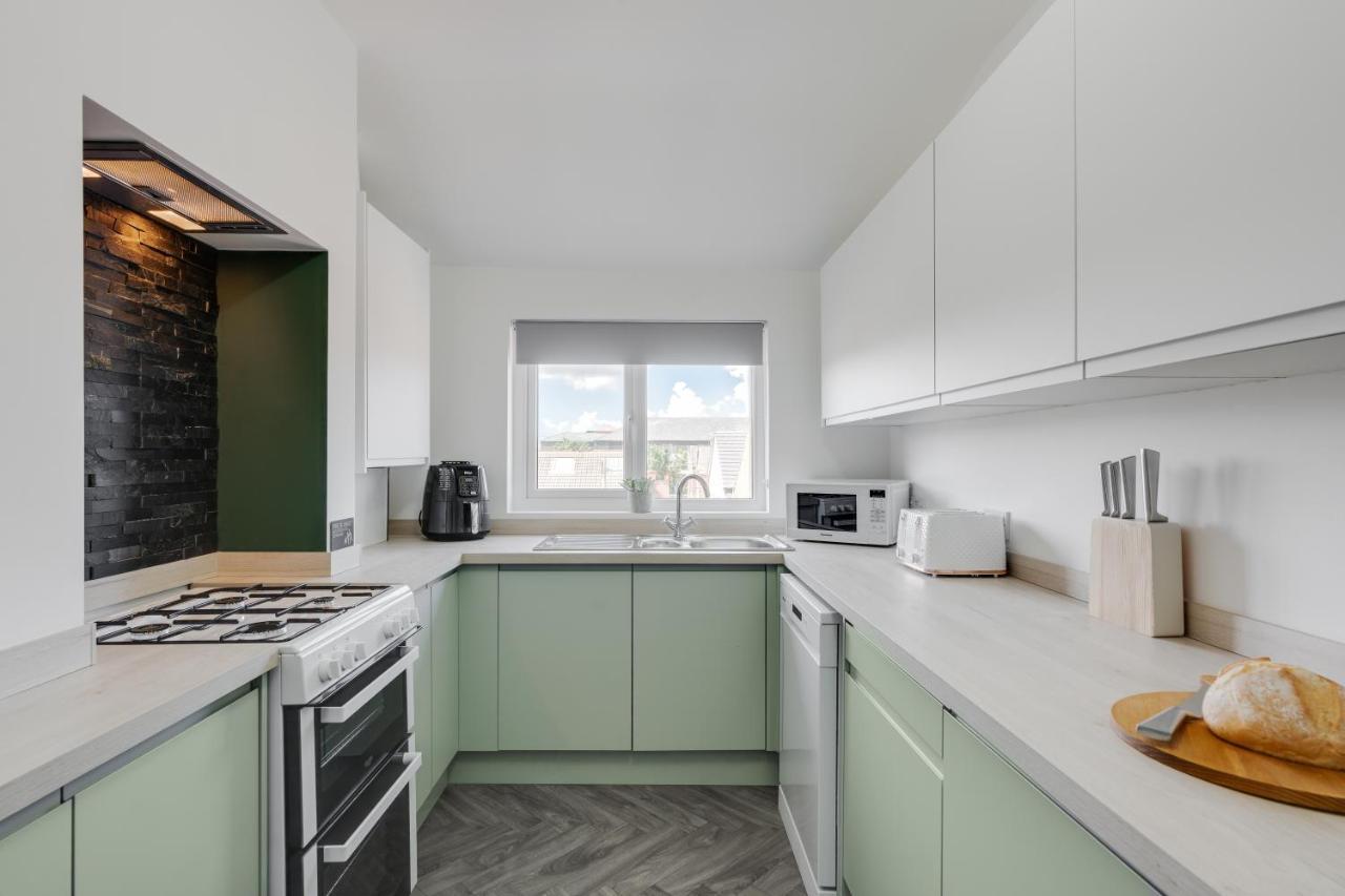 St David'S - Stylish 2 Bed Apartment, Free Parking, Close To Beach Lytham St Annes Eksteriør billede